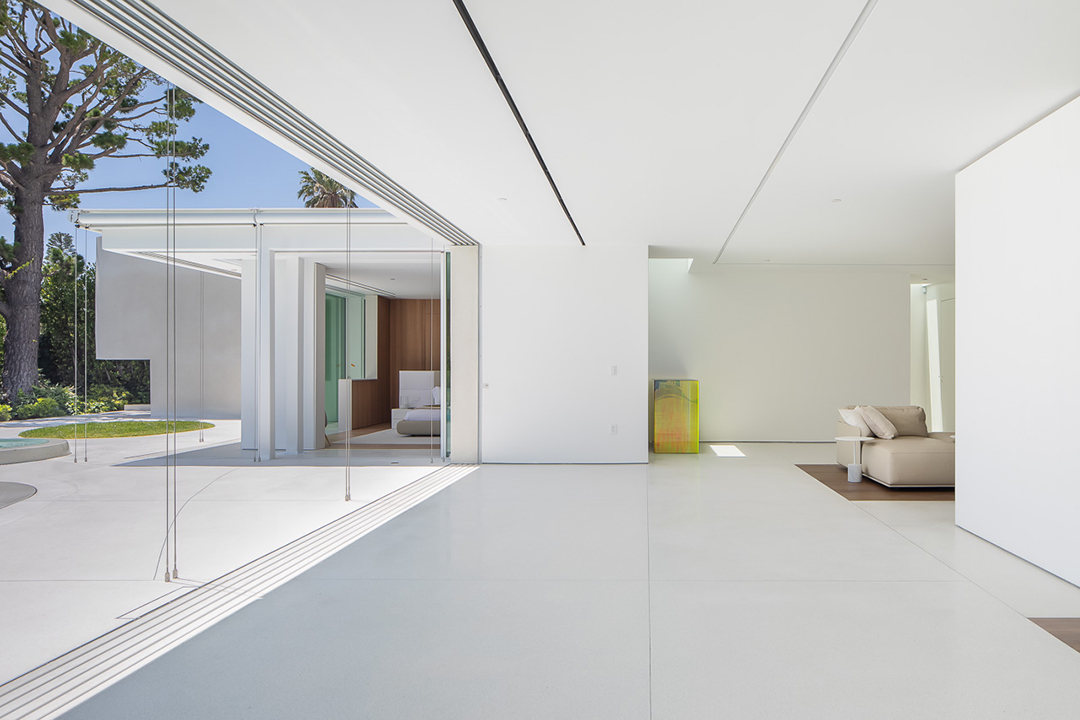 Renowned Architect Miguel Angel Aragones Lists Minimalist Yet Groovy Beverly Hills Masterpiece 510 Arkell 28