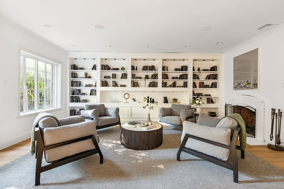 Producers Pacific Palisades Estate Sitting Area