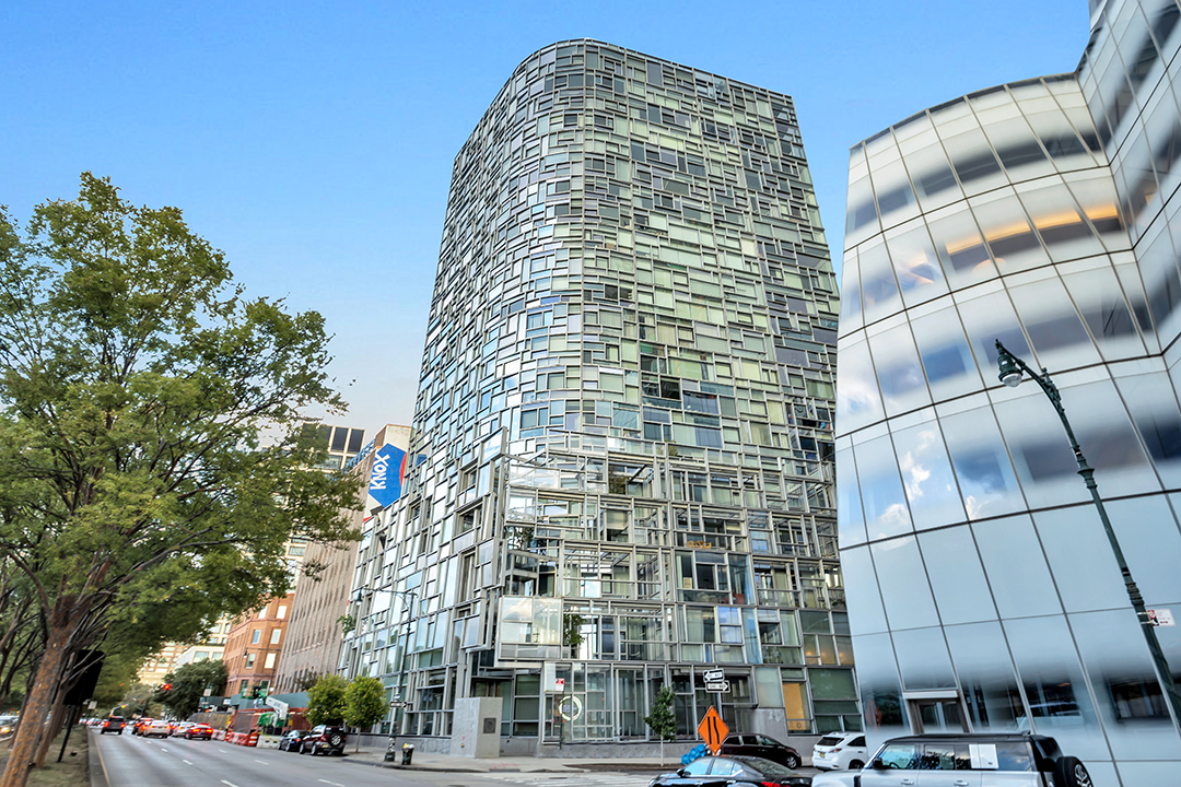 Hugh Jackman Drops 21 125m On An Ultra Modern Chelsea Penthouse Exterior