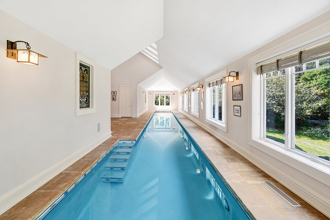 Donald Trumps Former Greenwich Estate Relists After Years Of Being On And Off The Market Zzzzz