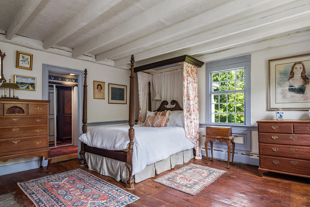 Tour A 2m Lyme Compound Dating Back To 1760 That Thinks Pink O