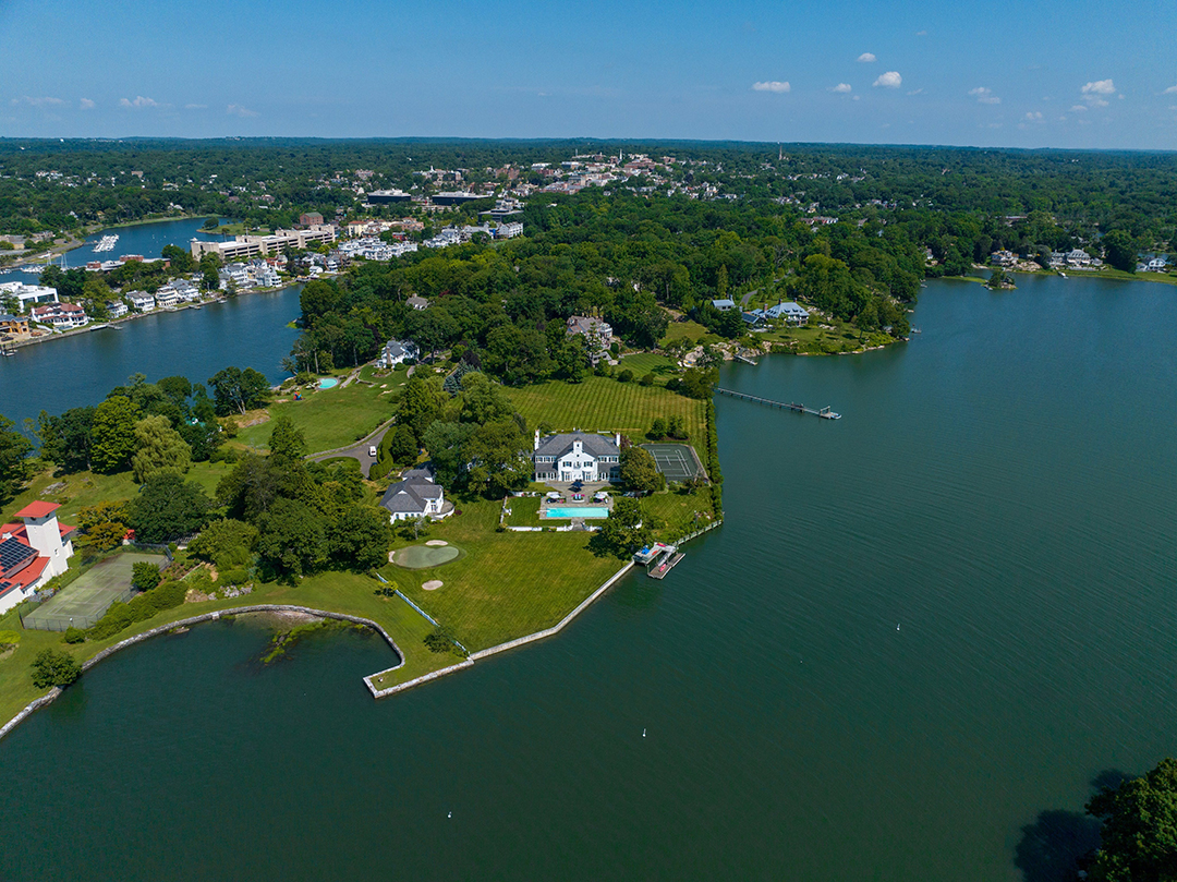 Donald Trumps Former Greenwich Estate Relists After Years Of Being On And Off The Market K