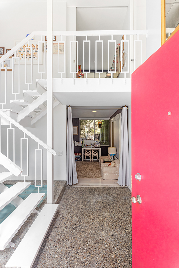 Actress Jaime King Lists A Circa 1960 Beverly Hills House Built By Walt Disney 1612 Schuyler 05