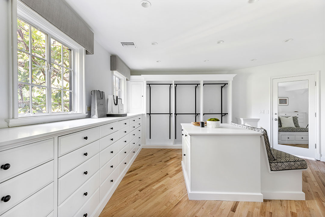 Producers Pacific Palisades Estate Walk In Closet