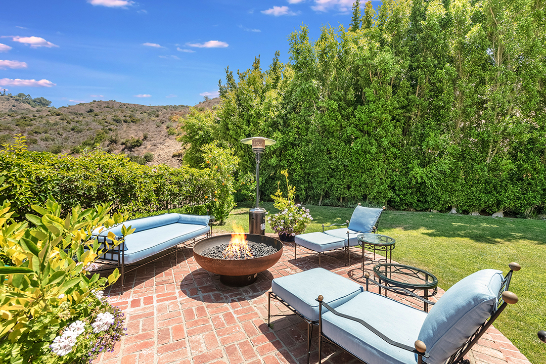 Bel Air Home Custom Built And Signed By Basketball Great Magic Johnson Lists For 14 5m 1132
