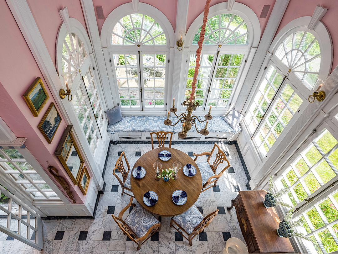 Tour A 2m Lyme Compound Dating Back To 1760 That Thinks Pink Q