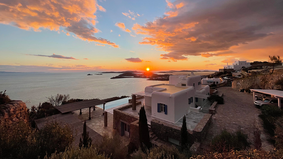 Tour A Mesmerizing Mykonos Villa For Sale Thats Utterly Organic Yet Lavish Villa Ariadni Myb0810 Bi 48