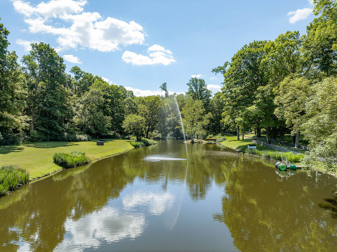 60 Pound Ridge Rd Lake