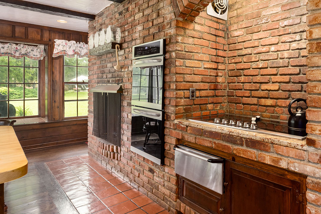 60 Pound Ridge Rd Kitchen