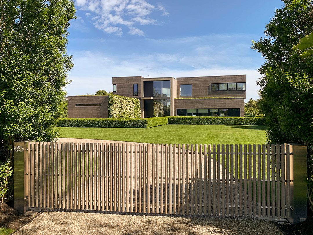 183danielsln Sagaponacksouthnewyork Michaela Keszler Douglaselliman Photography 92670556 High Res