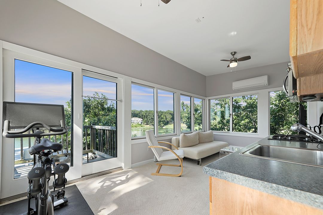 Cali Meets Connecticut At A Unique Waterfront Home In Norwalk Asking 2 8m P