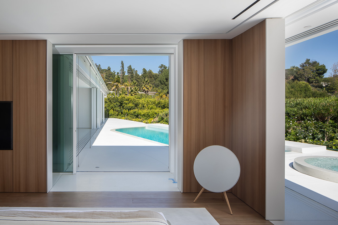 Renowned Architect Miguel Angel Aragones Lists Minimalist Yet Groovy Beverly Hills Masterpiece 510 Arkell 67