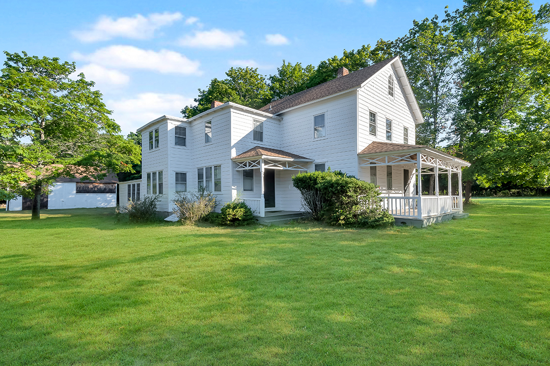A Historic East Hampton Estate Owned By The Same Family Since 1880 Seeks 6 97m B