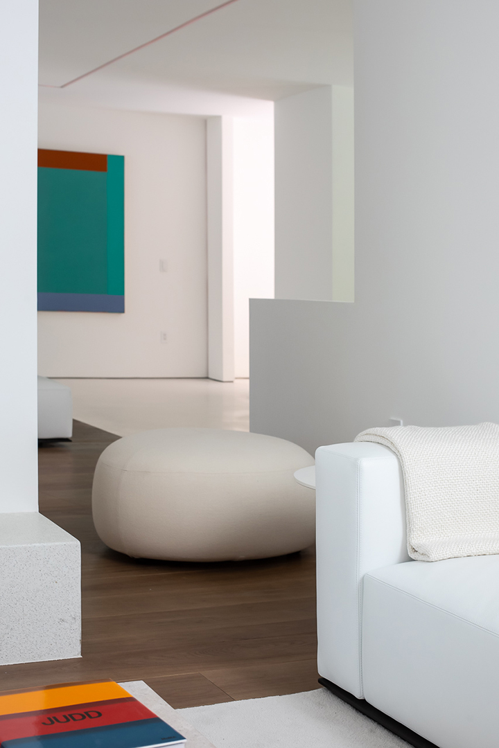 Renowned Architect Miguel Angel Aragones Lists Minimalist Yet Groovy Beverly Hills Masterpiece 510 Arkell 38