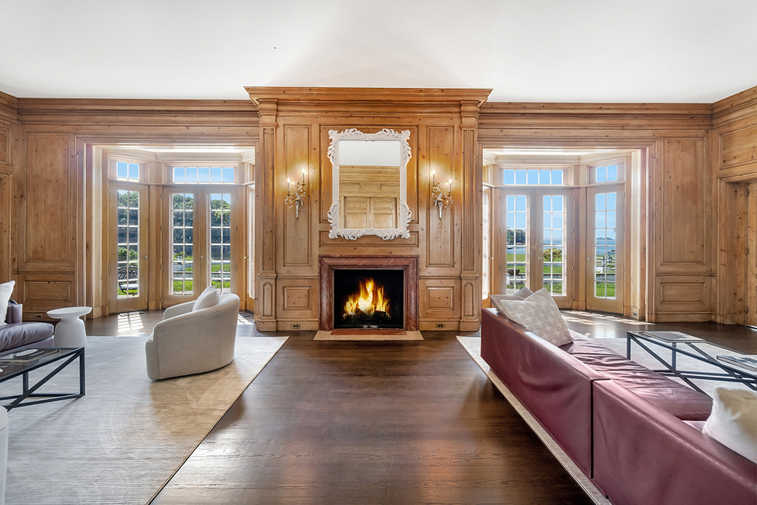 Donald Trumps Former Greenwich Estate Relists After Years Of Being On And Off The Market O