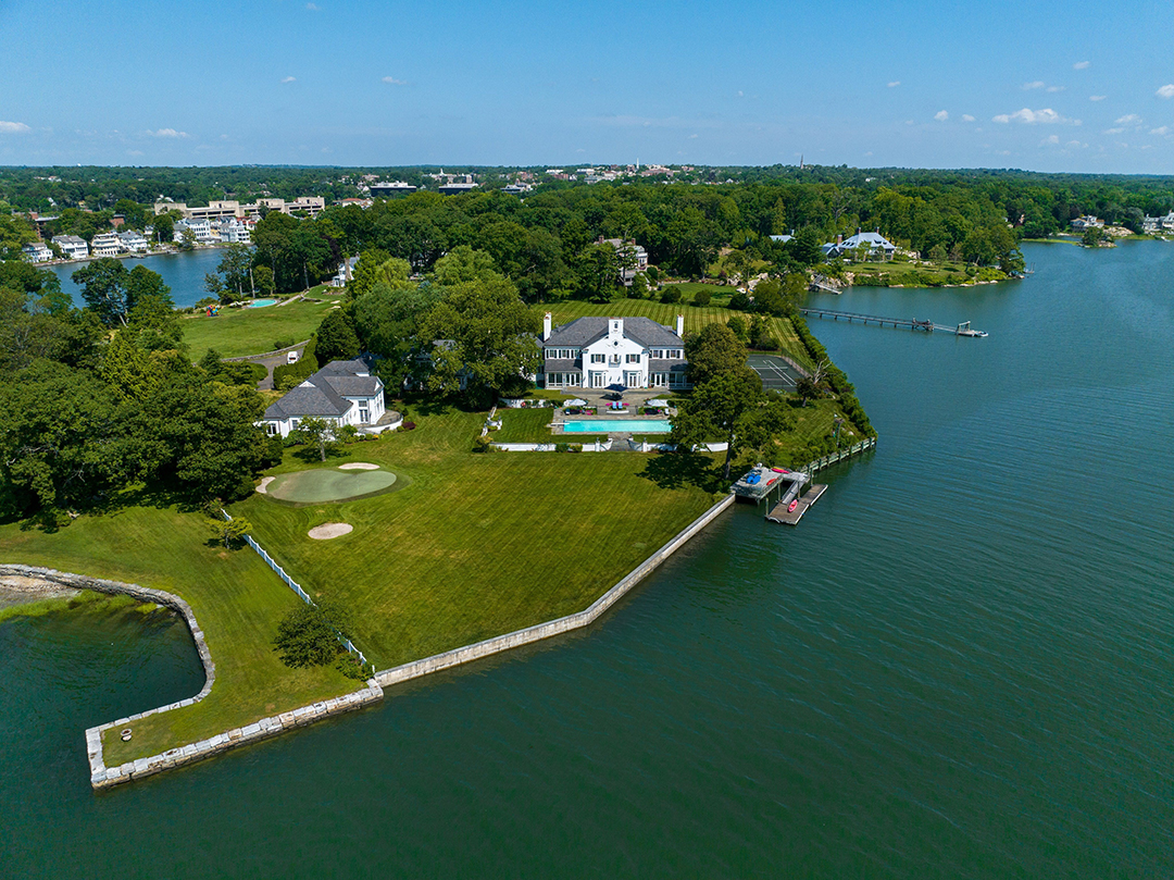 Donald Trumps Former Greenwich Estate Relists After Years Of Being On And Off The Market C