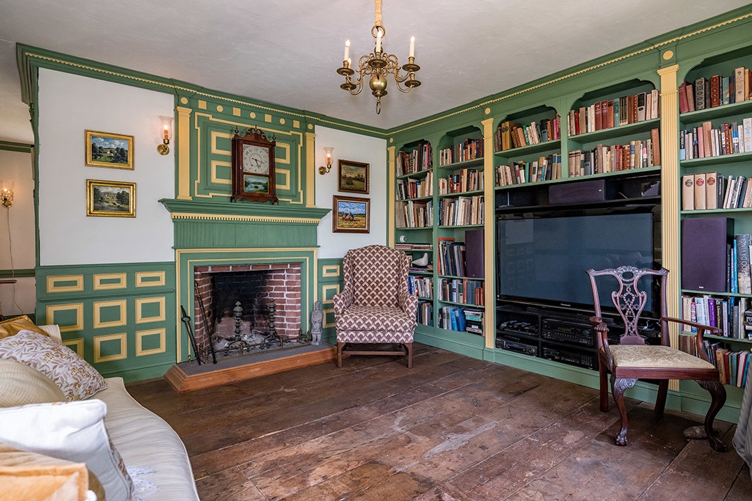 Tour A 2m Lyme Compound Dating Back To 1760 That Thinks Pink T