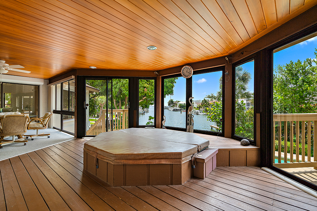 Abbas Former Florida Getaway For Warm Weather Fun Hits The Market M