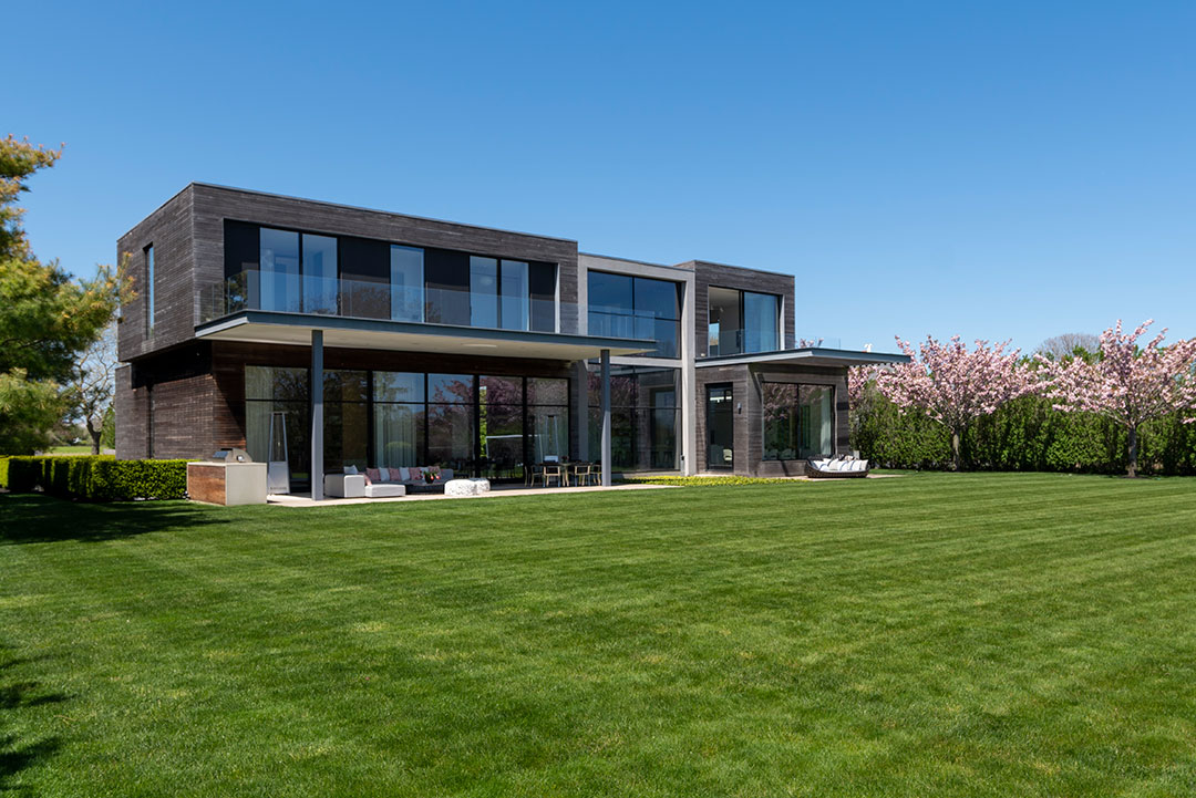 183danielsln Sagaponacksouthnewyork Michaela Keszler Douglaselliman Photography 91731615 High Res