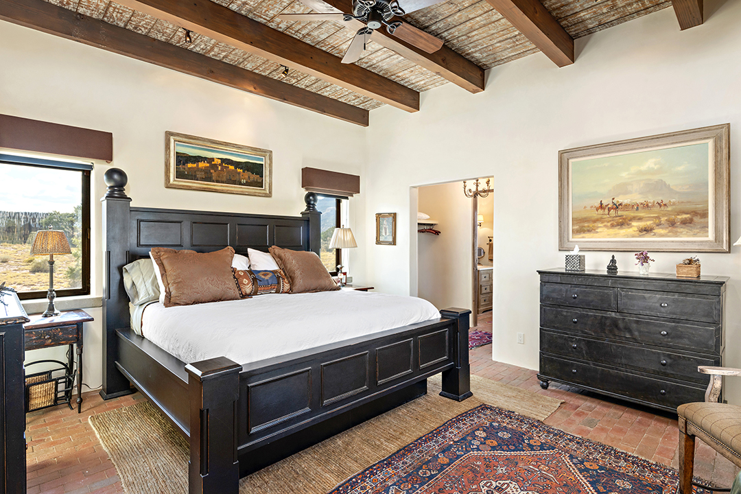 Tour Tom Fords Former Santa Fe Desert Sanctuary Newly Placed On The Market 057720024