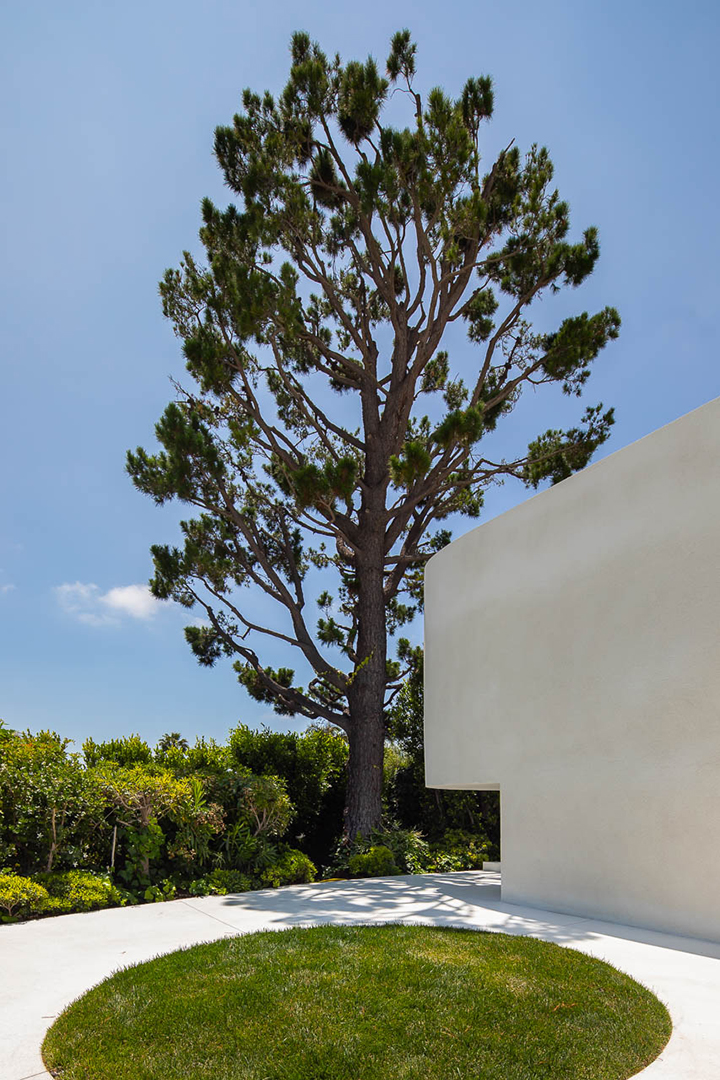 Renowned Architect Miguel Angel Aragones Lists Minimalist Yet Groovy Beverly Hills Masterpiece 510 Arkell 96
