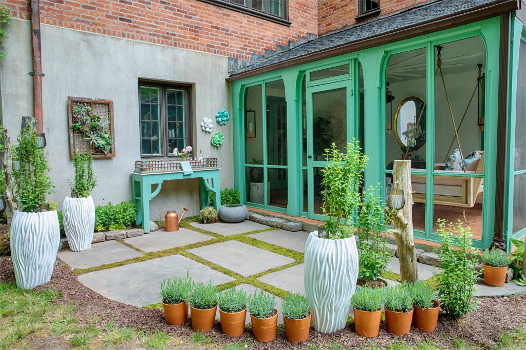 Ctcg Moreau Exteriorback1 001 1024x683