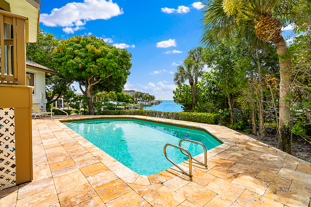 Abbas Former Florida Getaway For Warm Weather Fun Hits The Market N