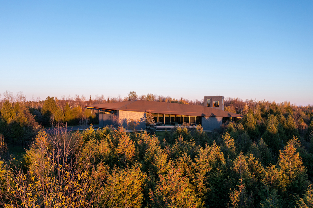 A Geometric Getaway In Ontario Asks 11 7m F