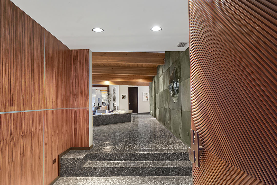Hollywood Hills Entry