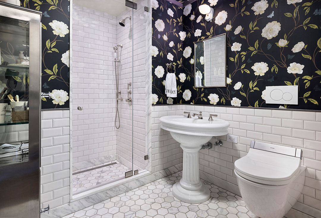 Barnes And Noble Nyc Full Bathroom