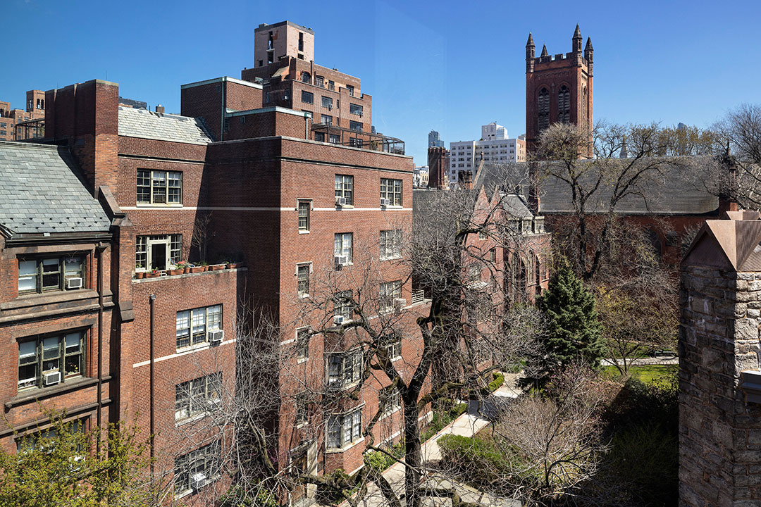 Barnes And Noble Nyc Courtyard