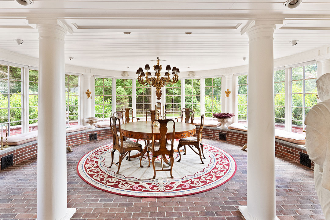 Yankee Estate Dining Room