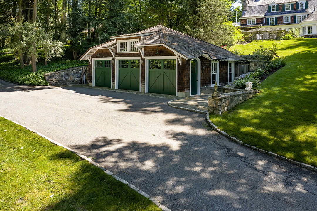 Bedford Hills Garage