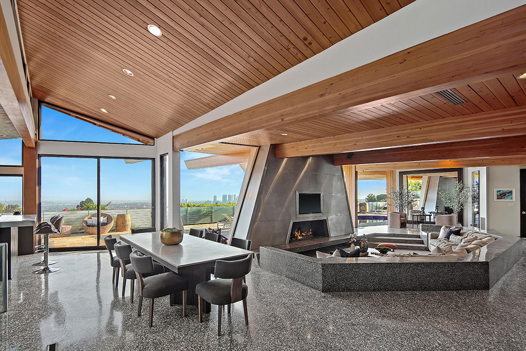 Hollywood Hills Dining And Living Areas