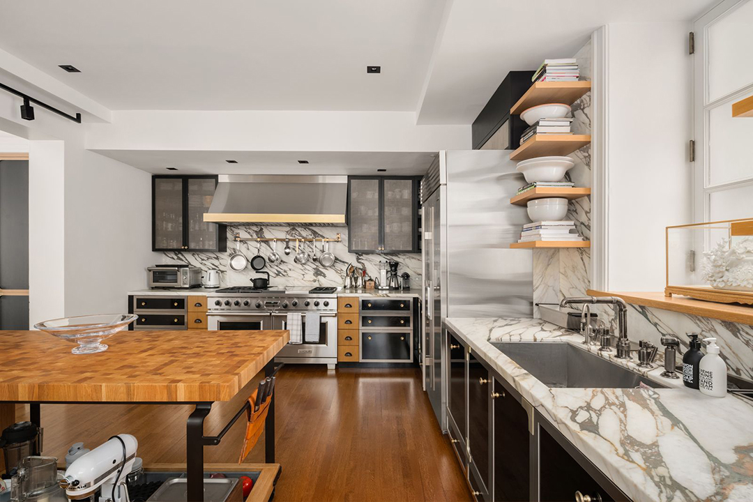 Historic Ues Mansion Where Jimmy Choo Founder Once Lived Lists Duplex For 23 9m Q