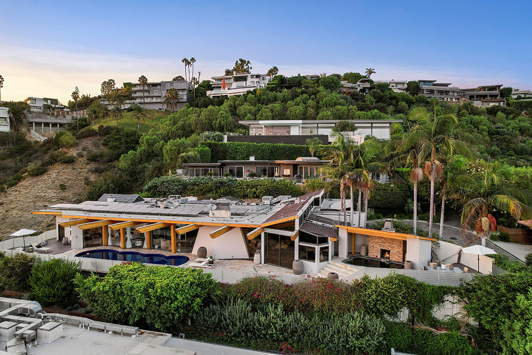 Hollywood Hills Ext Wide