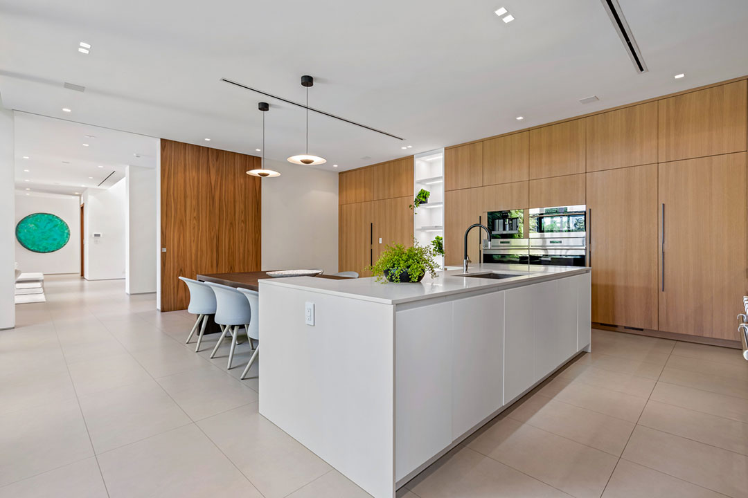 Lil Wayne Miami Kitchen Island And Hall