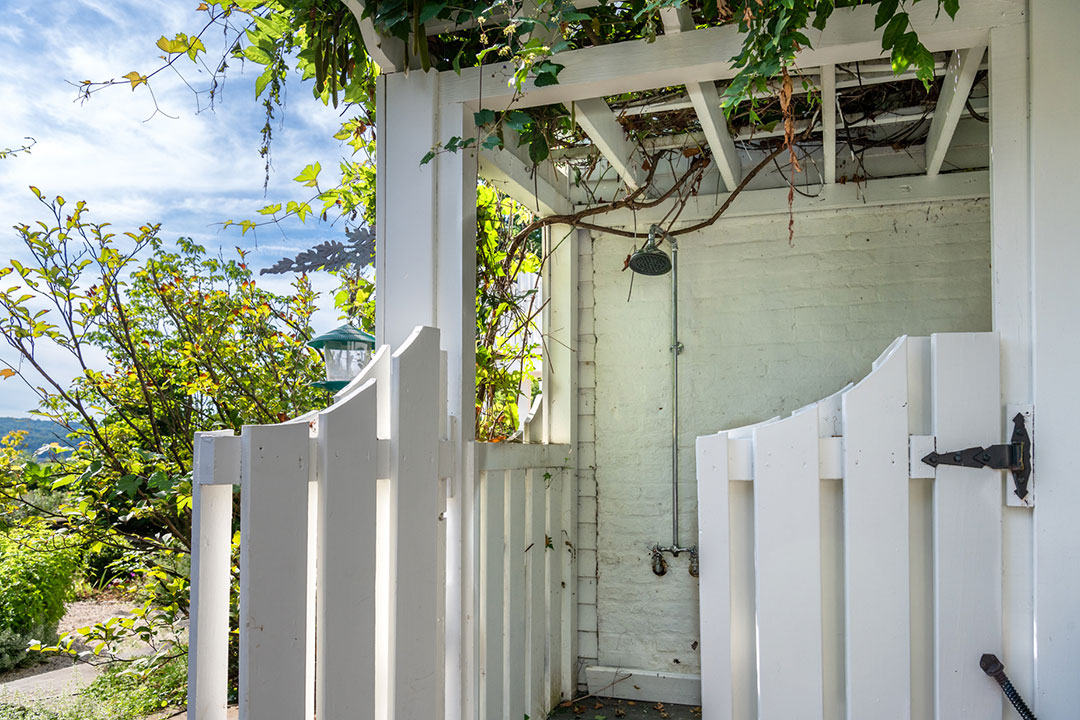 Snedens Landing Outdoor Shower