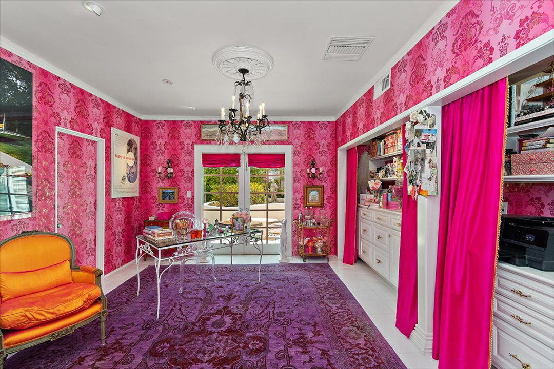 Founder Of Spa Girl Cocktails Lists Palm Springs Estate Brimming With 60s Flair G