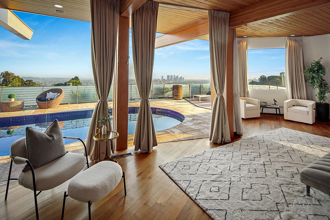 Hollywood Hills Primary Windows