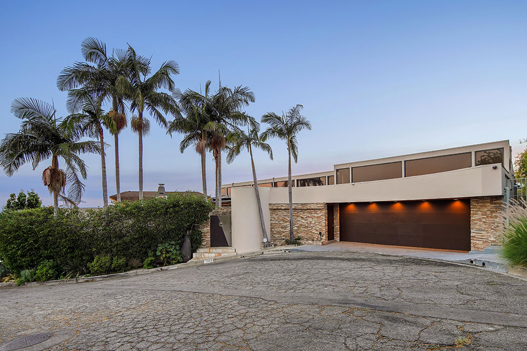 Hollywood Hills Garage