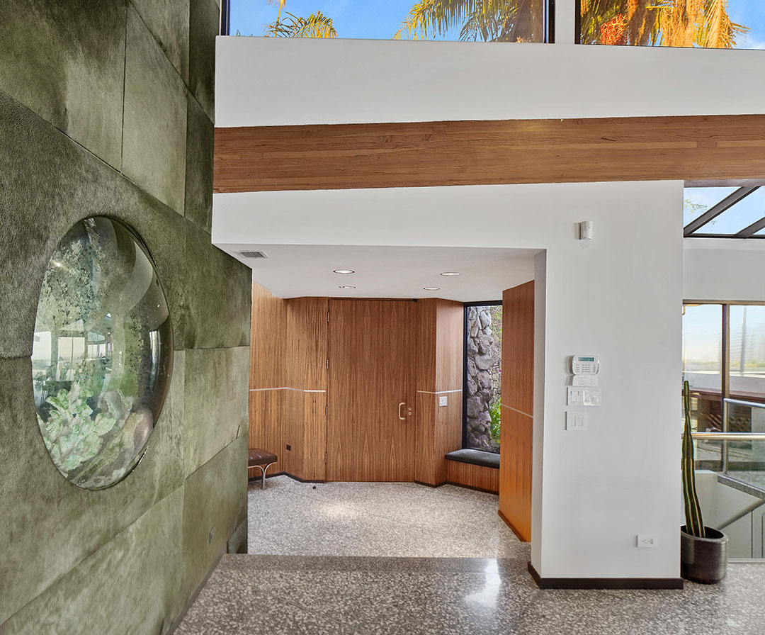 Hollywood Hills Entry Hall