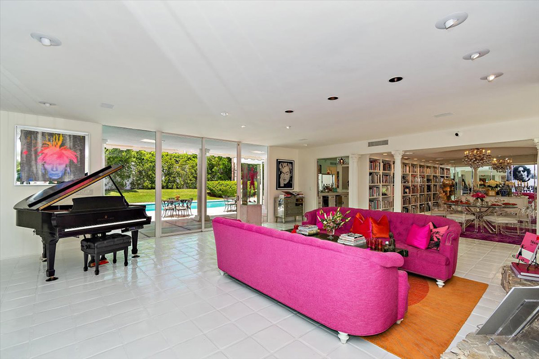 Founder Of Spa Girl Cocktails Lists Palm Springs Estate Brimming With 60s Flair B