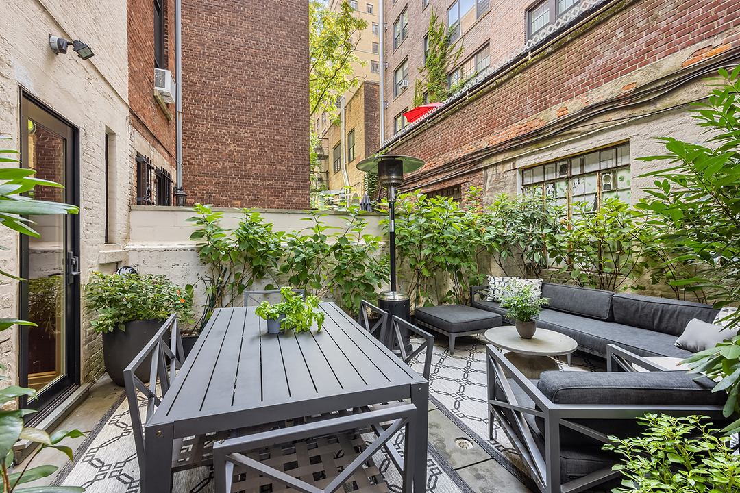 Billie Holidays Former Upper West Side Brownstone Looks For 14m Z