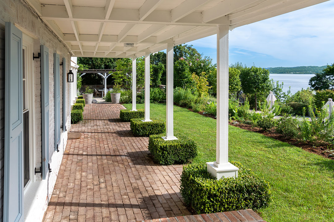 Snedens Landing Covered Brick Patio