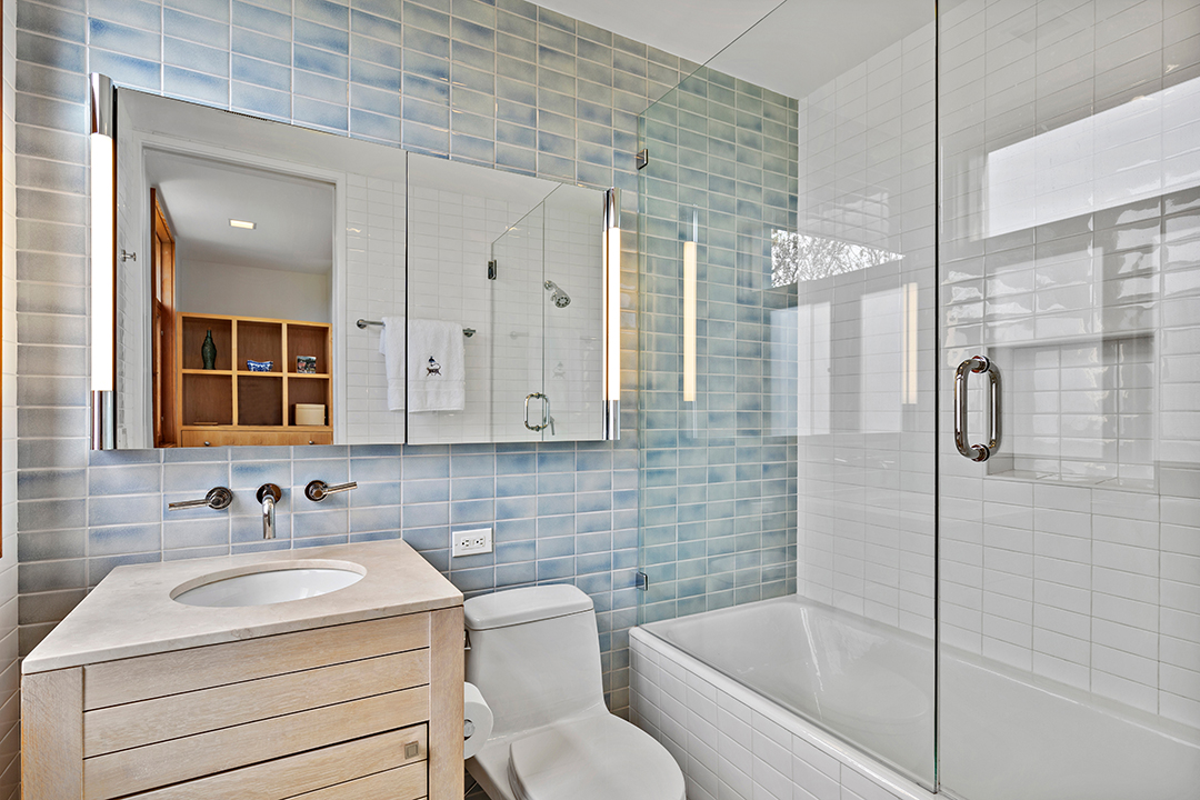 48 2nd Floor Bathroom 64a6124a