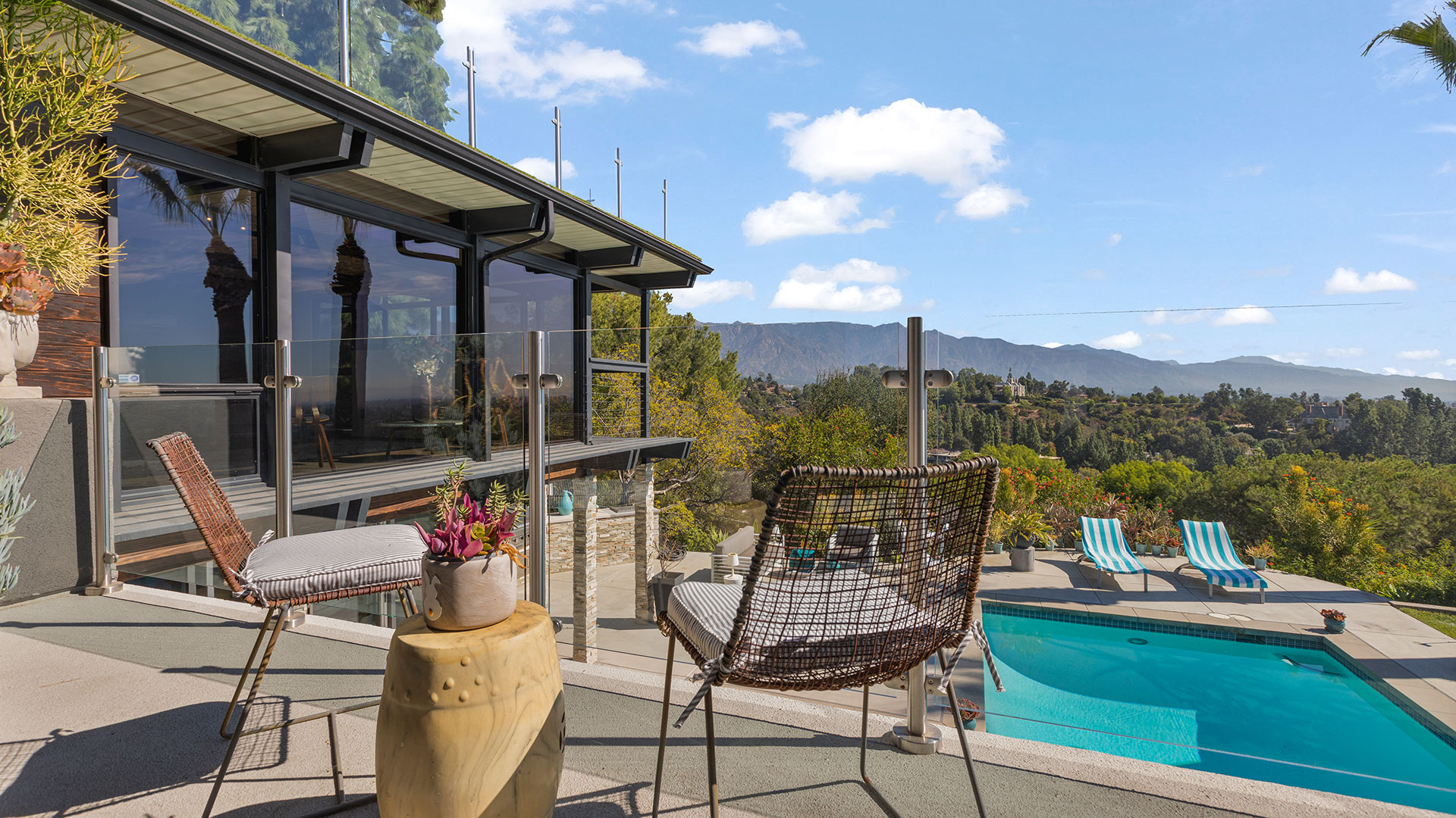 Pasadena Modern Deck With Views