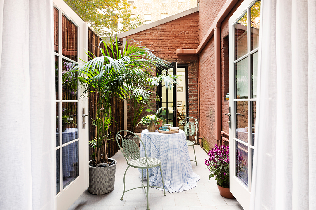 Gloria Vanderbilts Charming Former Upper East Side Brownstone Seeks 12m I