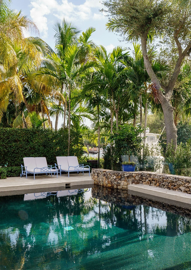 Sophia Turner And Joe Jonas Seek To Sell Their Groovy Miami Mansion H