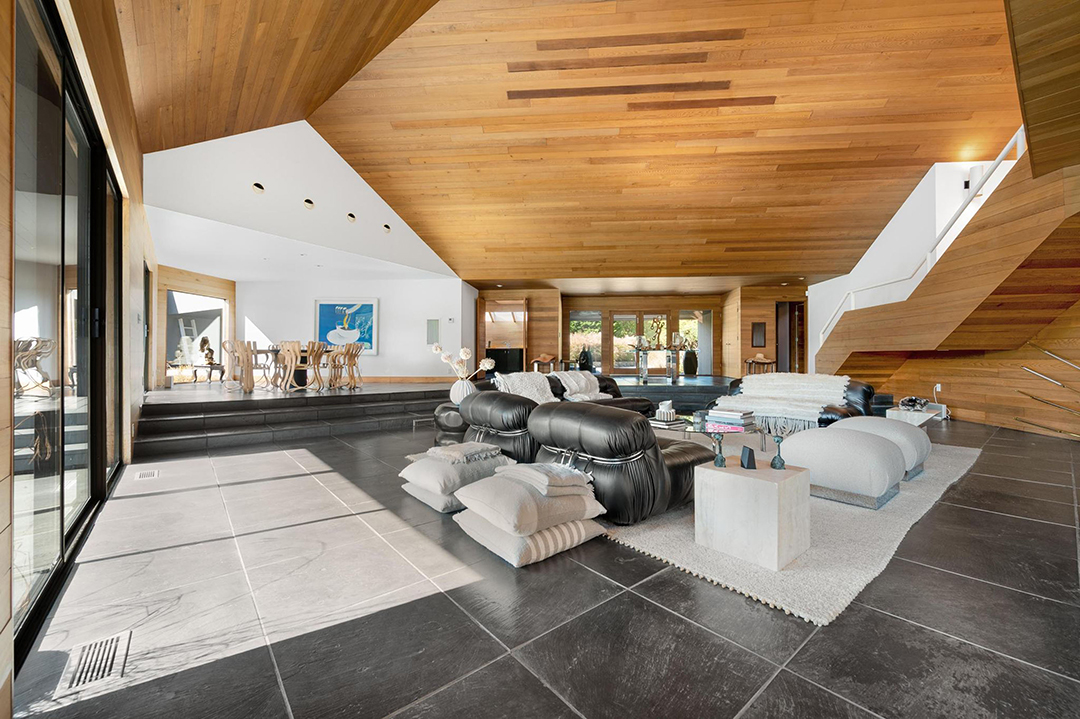 You Can Bid On A Spectacular Norman Jaffe Designed East Hampton Home Come December 100 Further Lane East Hampton New York05